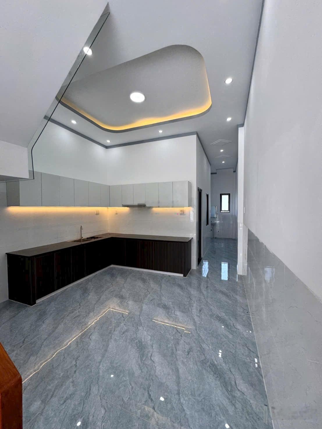 Nhà phố 1 trệt 1 lầu mới keng sổ riêng, full thổ cư gần đường Đồng Khởi - Biên Hoà - Đồng Nai