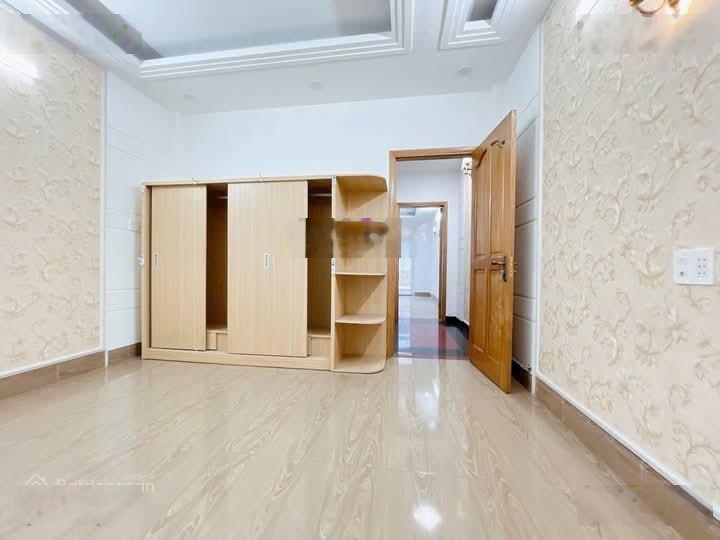 Bán lỗ nhà Huỳnh Tấn Phát, Quận 7. Giá 3,99 tỷ, DT 64m2, LH Như 0766372453, hẻm xe hơi 6m