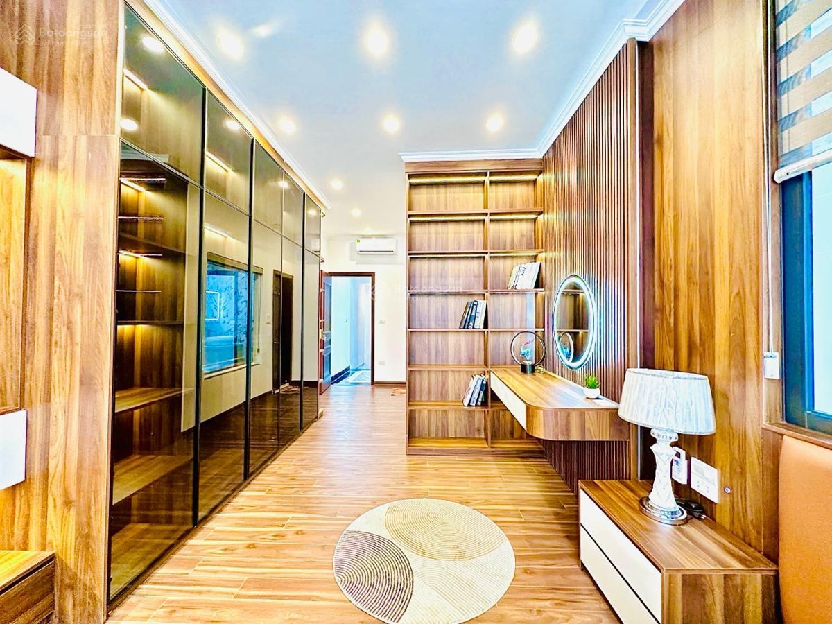 CỰC HIẾM 6 Tầng Thang máy 60 m2 ngõ thông TRUNG TAM BA ĐÌNH dòng tiền Giá chỉ 18Tỷ