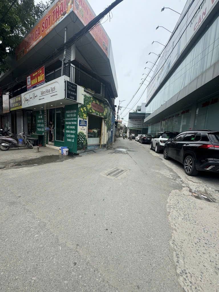 Nhà Tây Mỗ 33m2 5 tầng xinh xinh, 20m ra ô tô, sổ vuông vắn