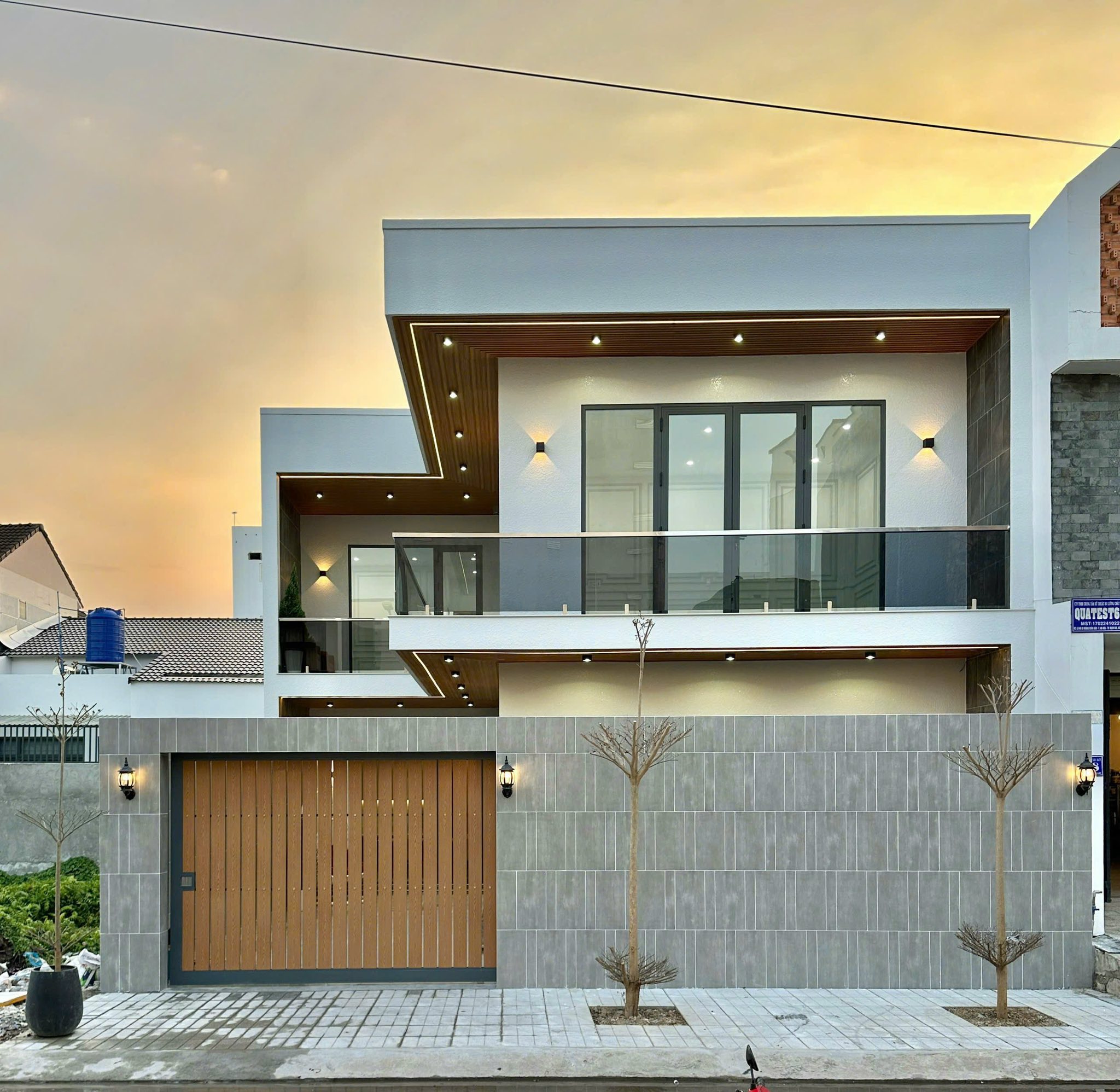 Biệt thự Hoàng Xuân Hãn, Rạch Giá, 4 ngủ, sân rộng, giá 4,7 tỷ