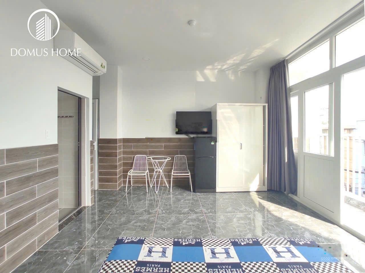 Cho thuê phòng ban công full nội thất siêu rộng ngay trung tâm Quận 7