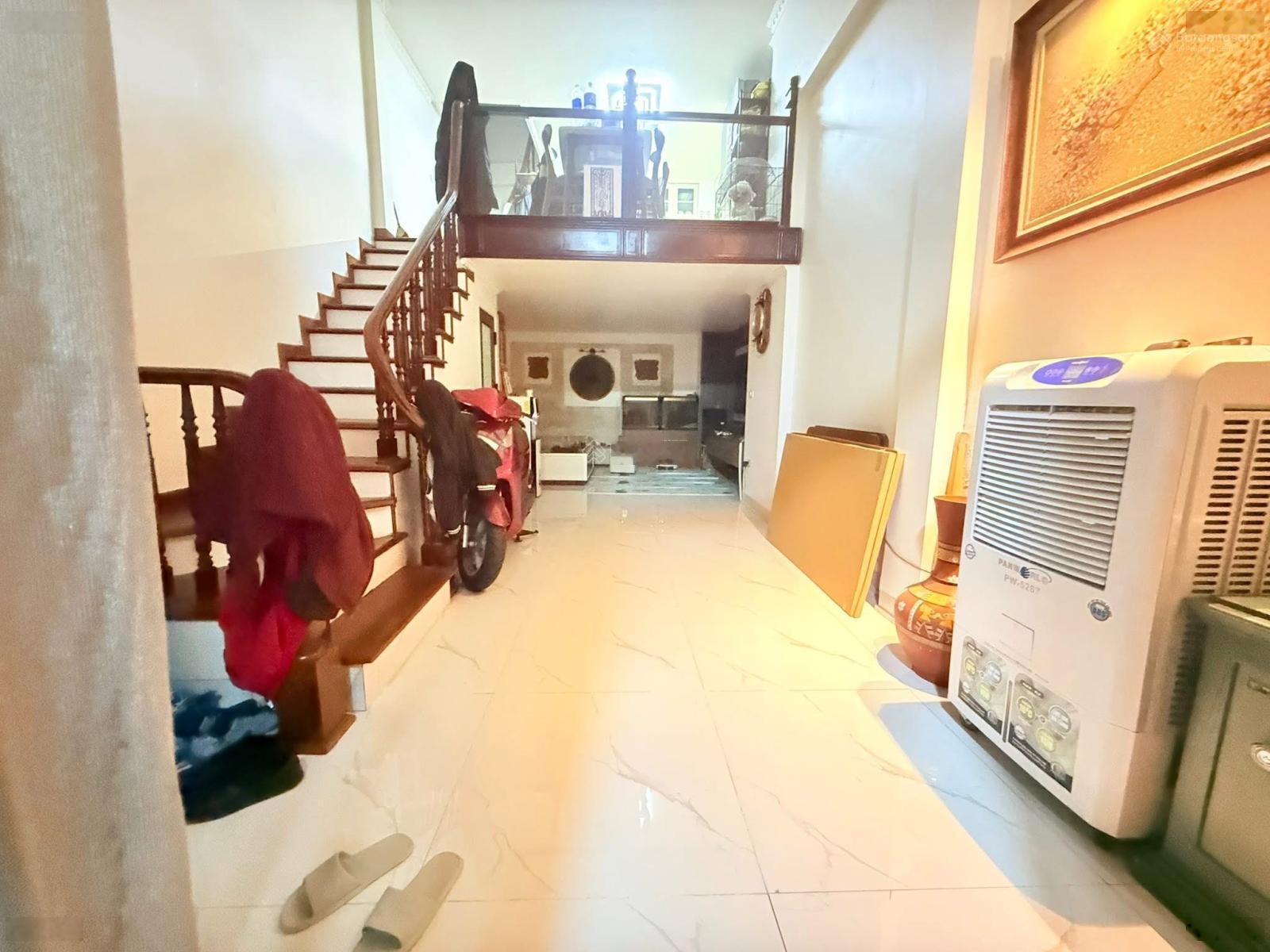 Bán nhà ô tô đỗ cửa tại Kim Mã - Ba Đình