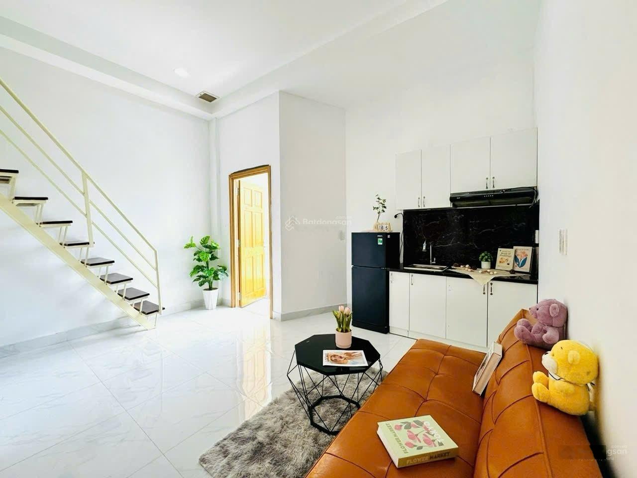 Cho thuê phòng trọ giá rẻ-full nội thất ngay ngã tư Phú Nhuận