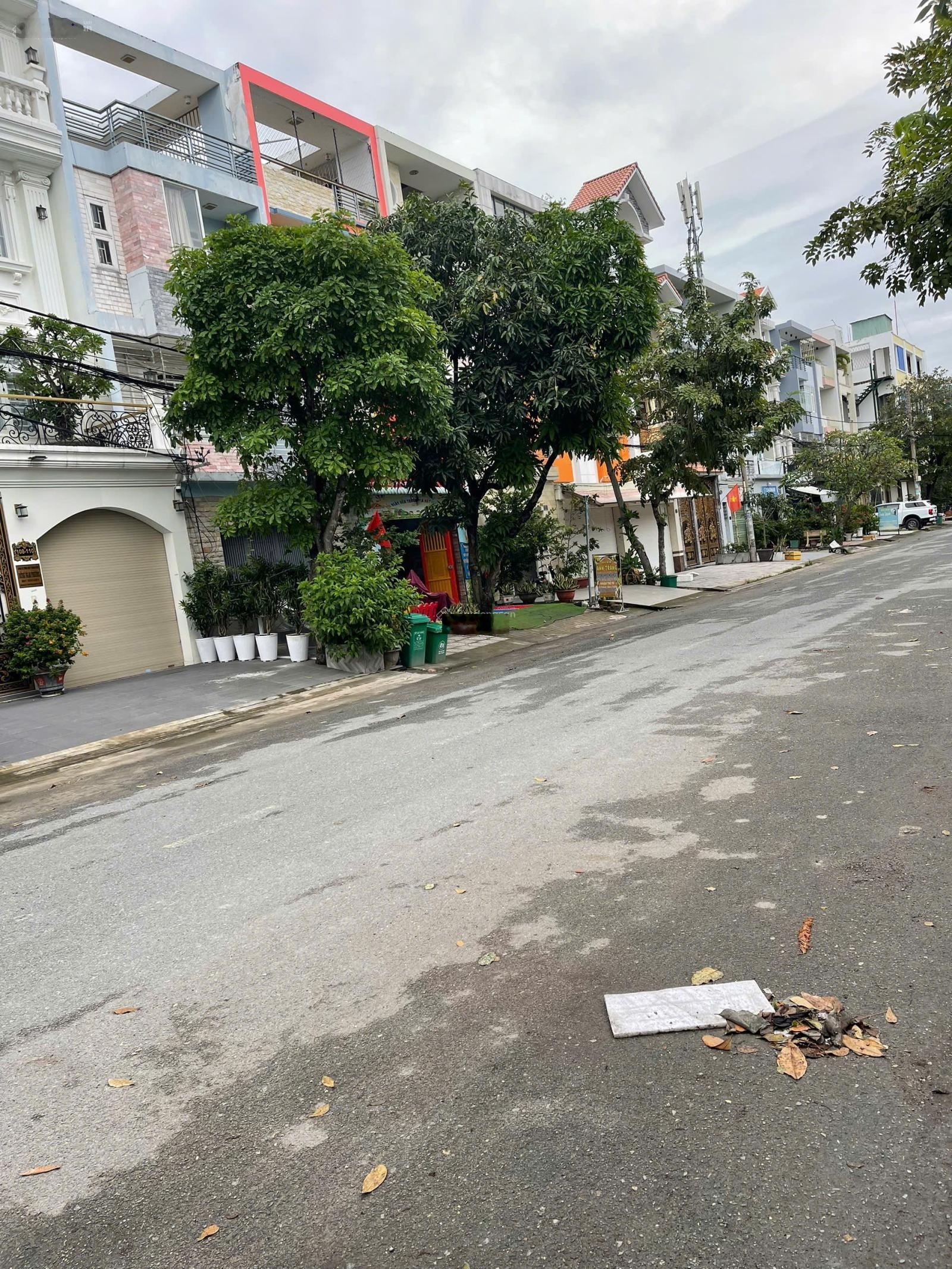 Ngân hàng VIB phát mãi lô góc 2 mặt tiền, 8x20m. Giá 810 triệu . Khu dân cư Trần Đại Nghĩa