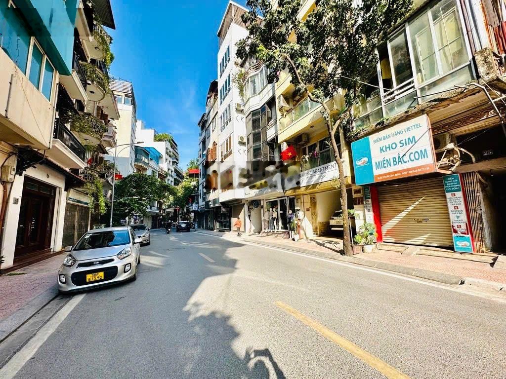 Mặt phố Phó Đức Chính - Hồ Tây, Hồ Trúc Bạch - 2 mặt phố - mặt tiền quyền lực - sổ vuông