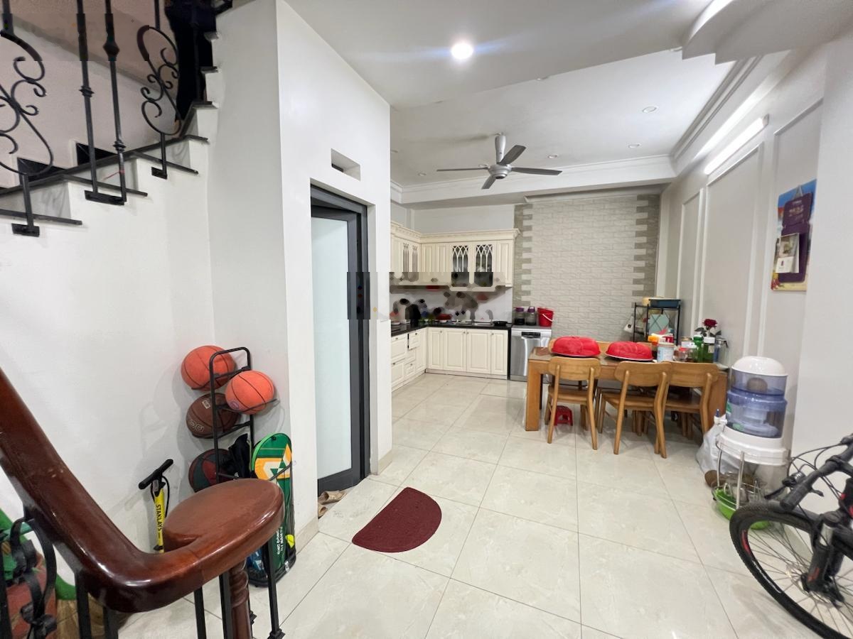 Phan Kế Bính, lô góc 3 thoáng, DT 50m2, 6 tầng, MT 5m. Giá chào 11,3 tỷ có thương lượng