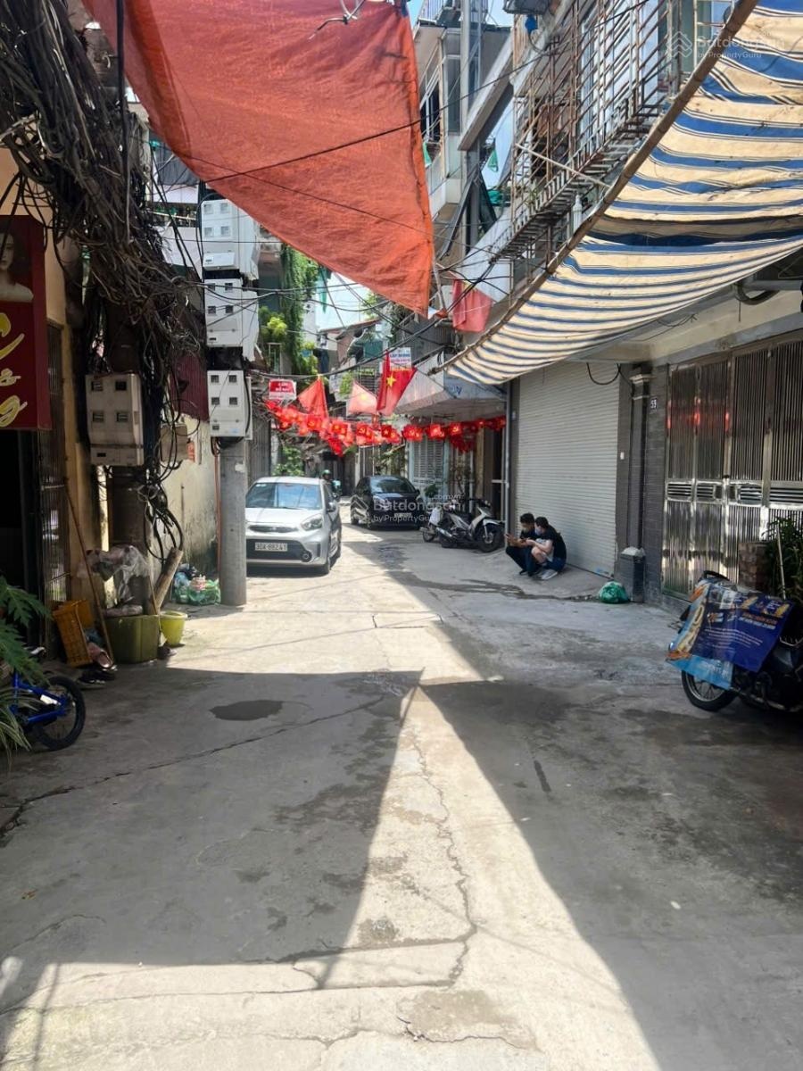 Nhỉnh 2 tỷ có nhà Thái Hà - 30 m2 - trung tâm Đống Đa. 10m ra ô tô. Công năng đầy đủ