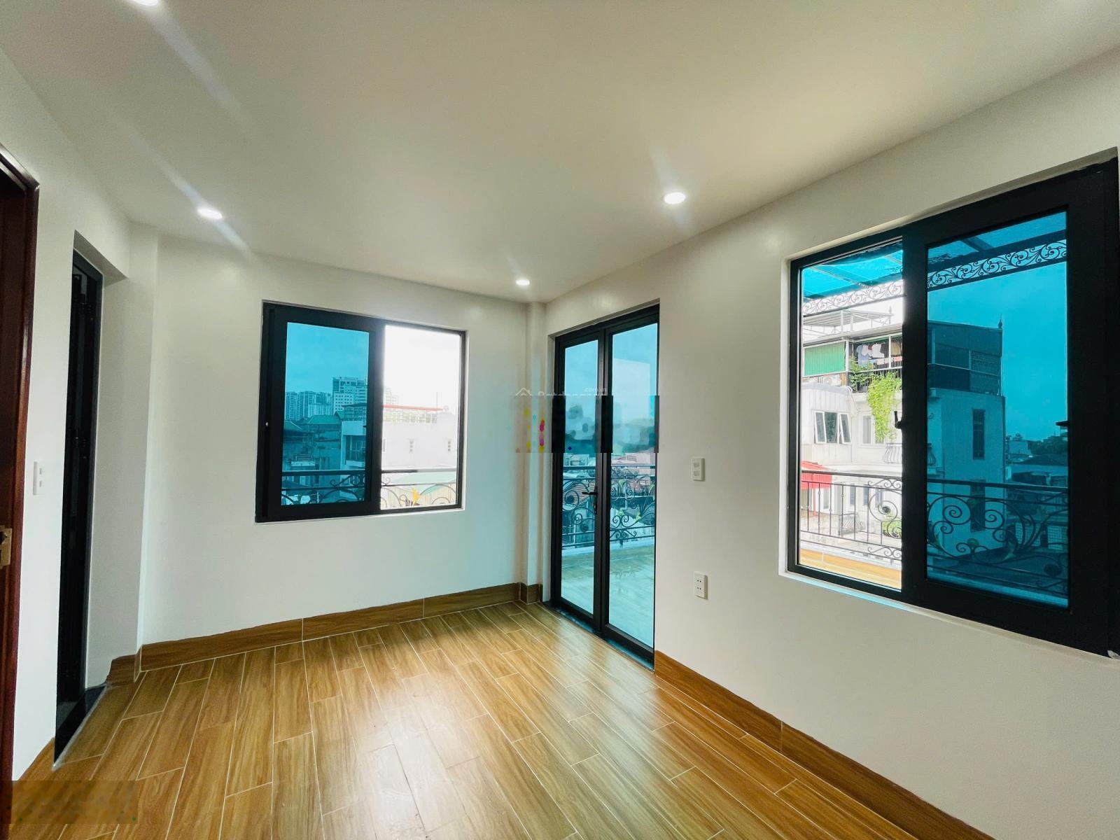 Hiếm! Nhà cực đẹp 52m2x6T đầy đủ nội thất. Thang máy, thoáng sáng, ngõ nông phố Đội Cấn, Vĩnh Phúc.