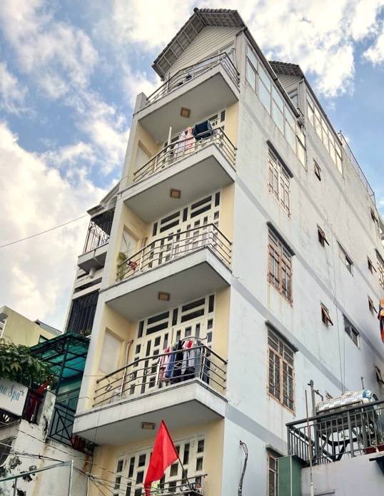 Căn hộ dịch vụ Quận 1 xịn sò, hẻm xe hơi tránh, 7 tầng, thu nhập 60 củ/tháng