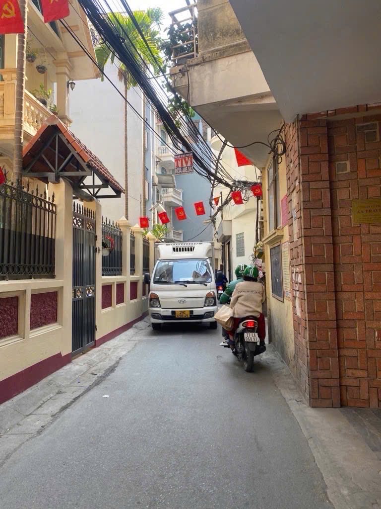 Bán gấp nhà 4 tầng 38m² tại An Dương, Tây Hồ, dòng tiền 25 triệu/tháng