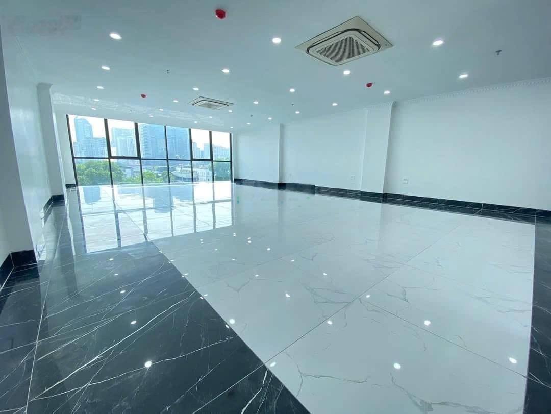 Bán toà VĂN PHÒNG 2 thoáng mặt phố La Thành - Voi Phục, 90m2 x 9T. 59 tỷ, đường 50m, vỉa hè rộng.