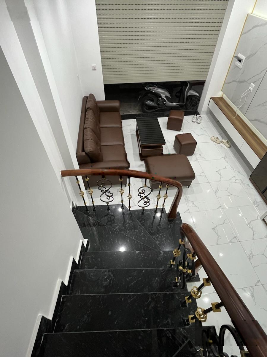 Đội cấn ba đình mặt ngõ kd ô tô đỗ cửa 3 bước ra phố- 30m2 * 11,5 tỷ