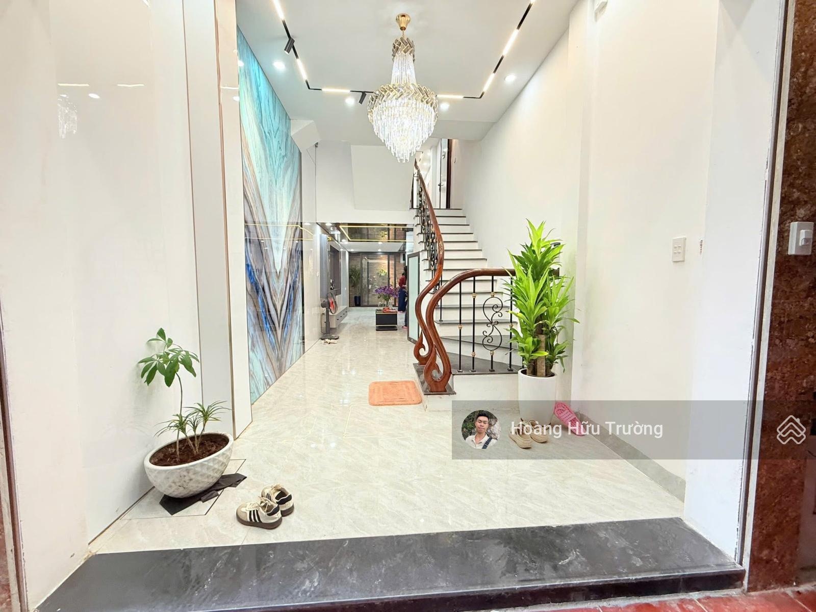 Bán nhà Ngọc Khánh - La Thành DT 38m2 5 tầng - 2 thoáng - Cách mặt phố 40m