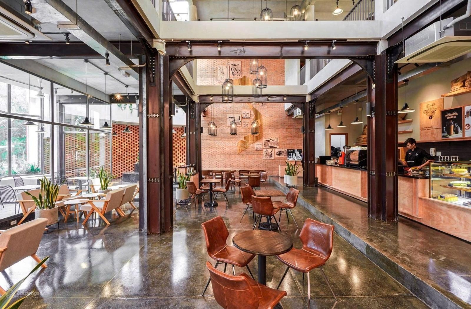 Cho Thuê nhà Góc 2 mặt tiền đường sư vạn Hạnh phường 12 Quận 10.