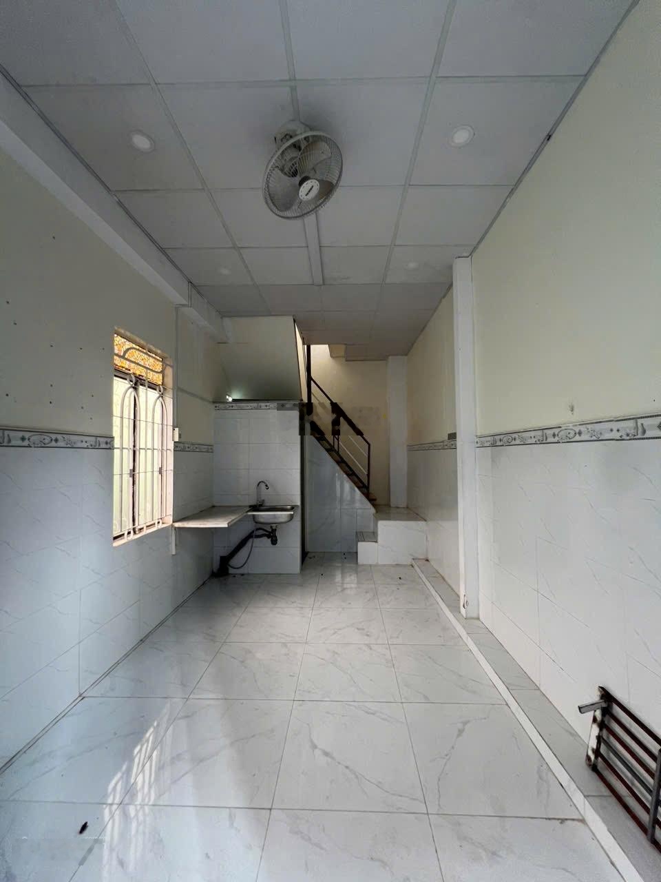 Bán nhà trung tâm thành phố Nha Trang hẻm Phan Đình Giót