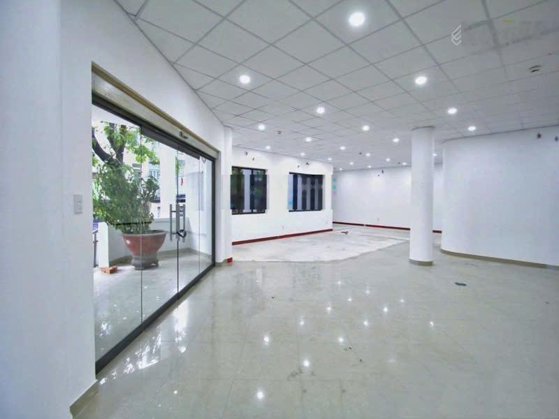 Cho thuê tòa nhà góc 2mt số 131 Hòa Hưng, Quận 10 6 tầng thang máy