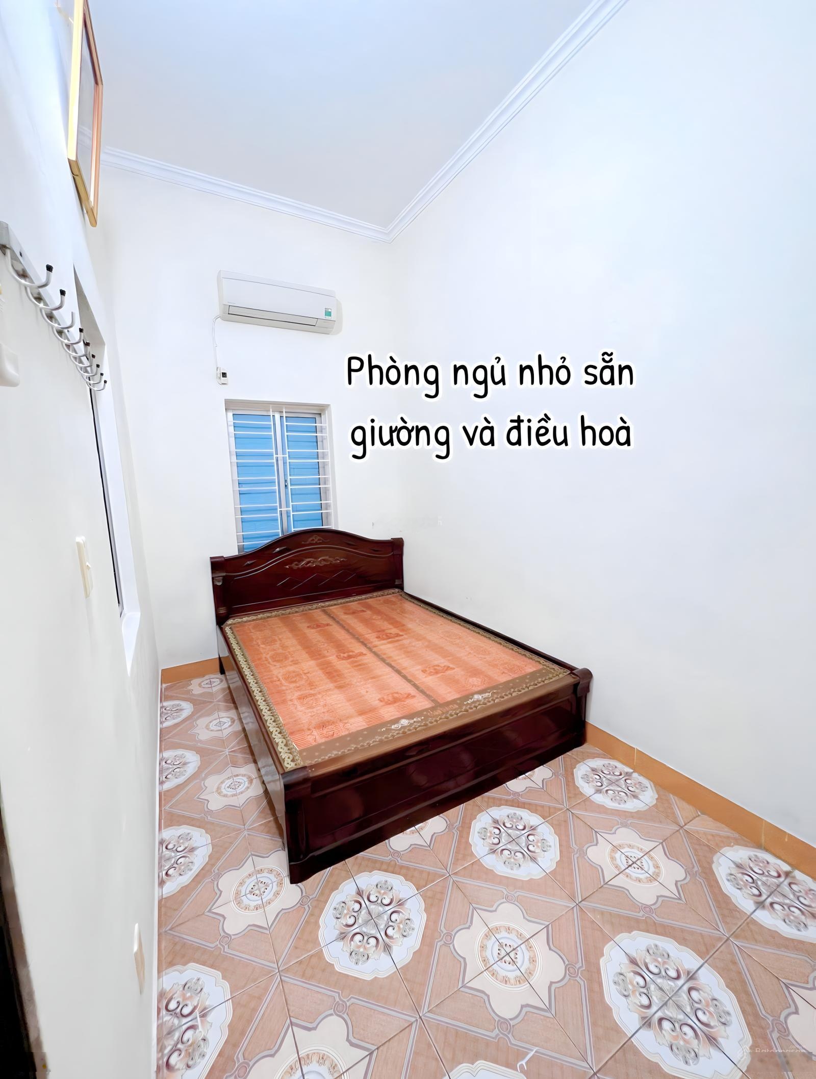 Cho thuê nguyên căn nhà tại Văn Cao, sạch sẽ, có nội thất, giá rẻ