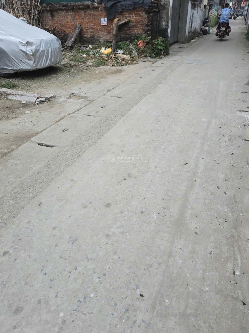 Nhà mới Sơn Đồng 44m² 4T, MT 4m, ngõ nông ô tô sát cửa, gần ĐL Thăng Long VĐ4, giá 3.95 tỷ