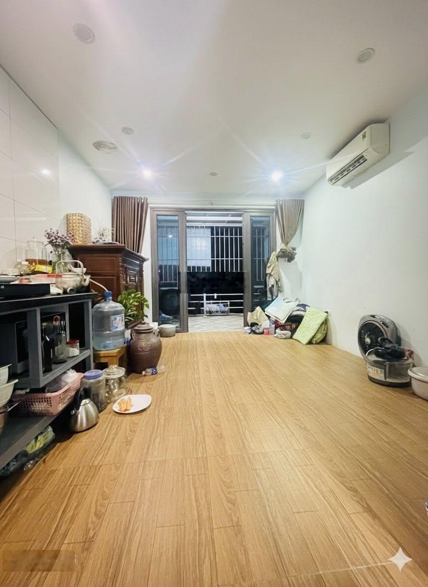 Cực hiếm - nhà Đông Thiên: 27m2/ 5 tầng/ giá 3,2 tỷ