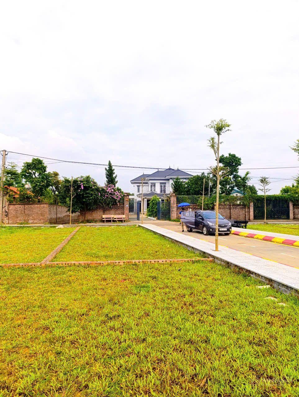 Với 2 tỷ sở hữu Lô đất nền Phú Mãn - Hoà Thạch - Quốc Oai, sát QL21, đường 3 ô tô, đón sóng Metro