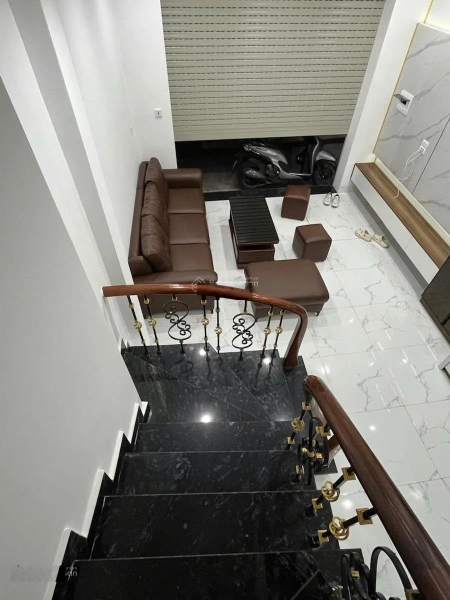 Bán nhà riêng đội cấn ba đình - dt 30m2 - 6 tầng - mt 4.3m - nhà mới full nội thất - 11.x tỷ