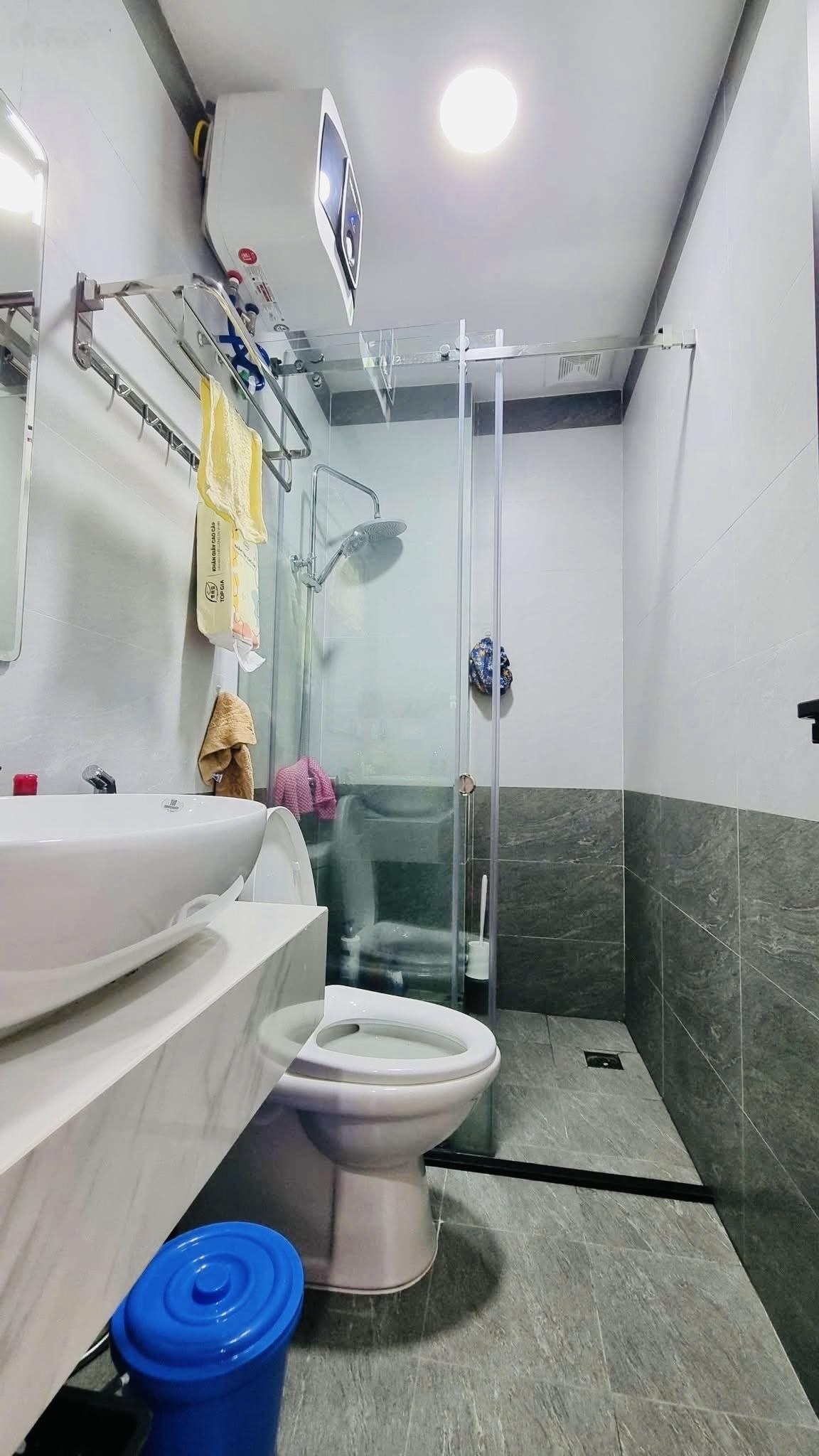 Mặt ngõ Đội Cấn, ngõ thông kinh doanh, 40m ra ô tô, sân xe, dân xây, sổ CC, QH ổn định, 48m2*4T