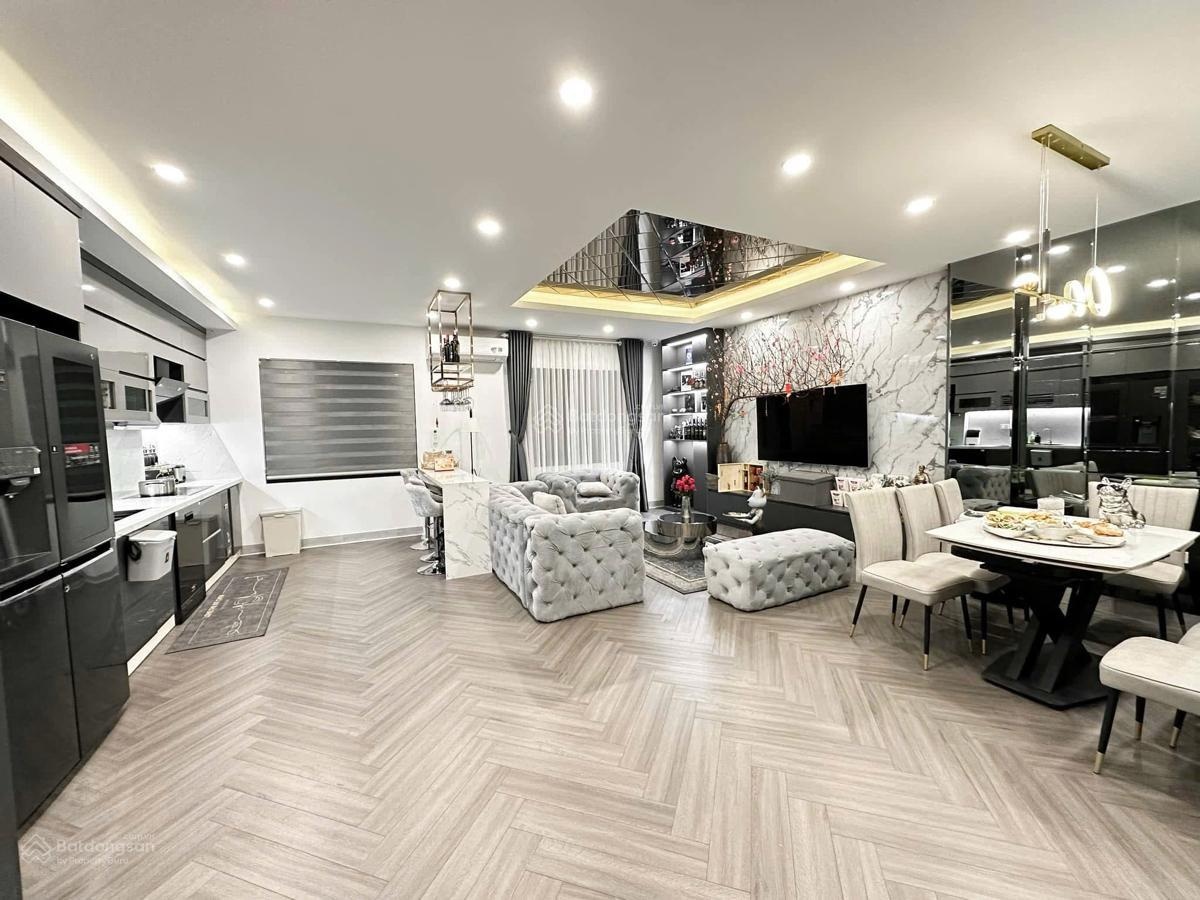 Mặt phố Kim Mã Ba Đình, vỉa hè rộng, view hồ - công viên, kinh doanh, giá mềm, chỉ 45.6 tỷ