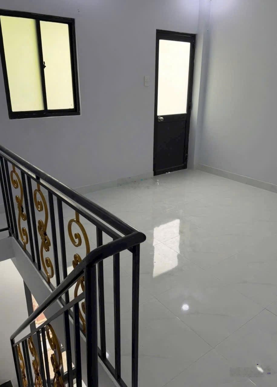 Bán nhà hẻm 1206 Đ Huỳnh Tấn Phát mới hoàn thiện Q7. DT 4x4,5 TK 1 trệt 1 lầu. LH 0965004779 MR Huy