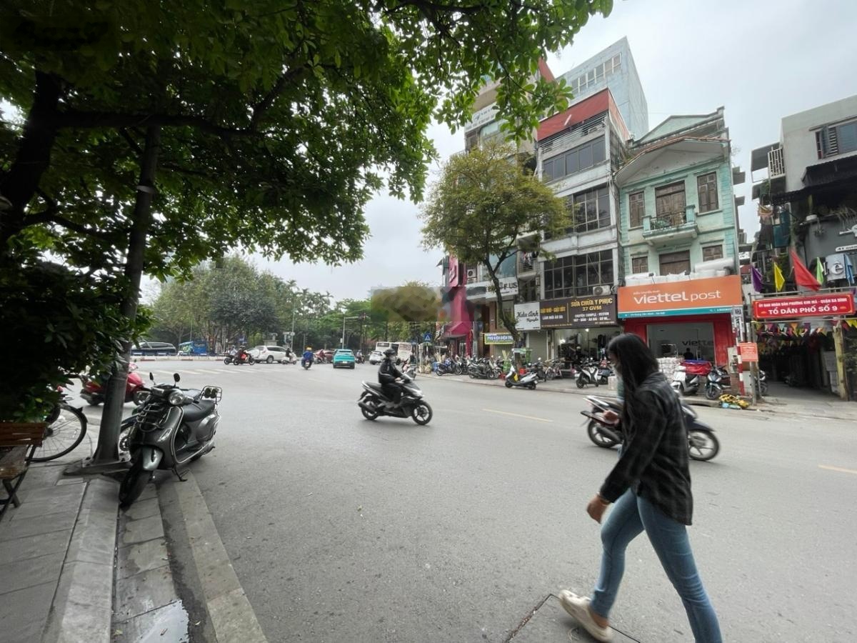 Bán nhà phố giang văn minh ba đình 2 nhà ra phố 60m 5 tầng oto kinh doanh nhỉnh 21 tỷ lh 0972472697