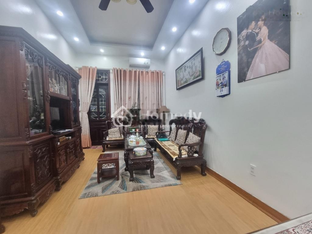 50m2/4 tầng-MT3.5m-Giá 33 tỷ-Mặt phố Kim Mã-Ba Đình