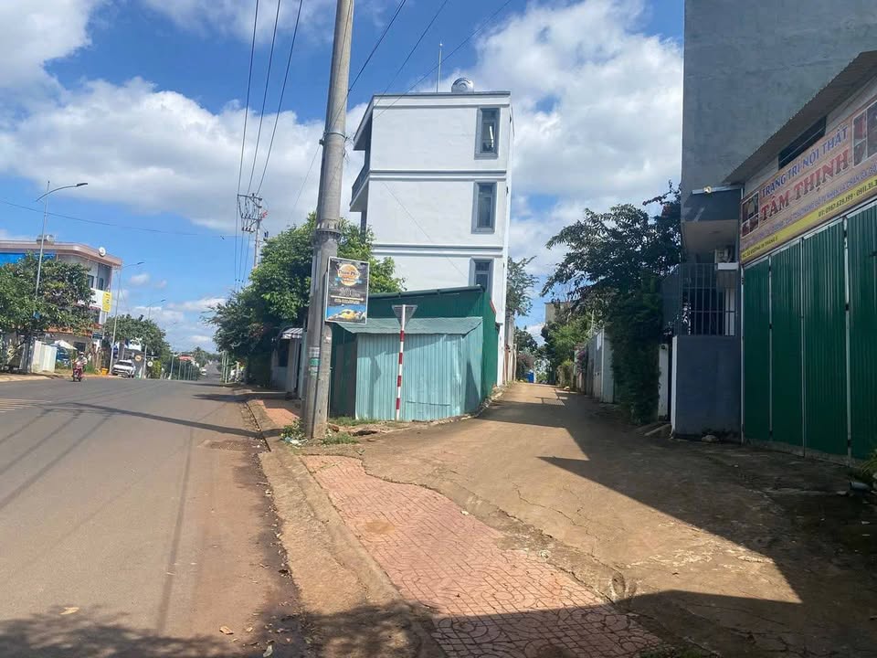 Bán đất lô liền kề hẻm Mai Thị Lựu, thành phố Buôn Ma Thuột gần ngã 4, chợ YNue