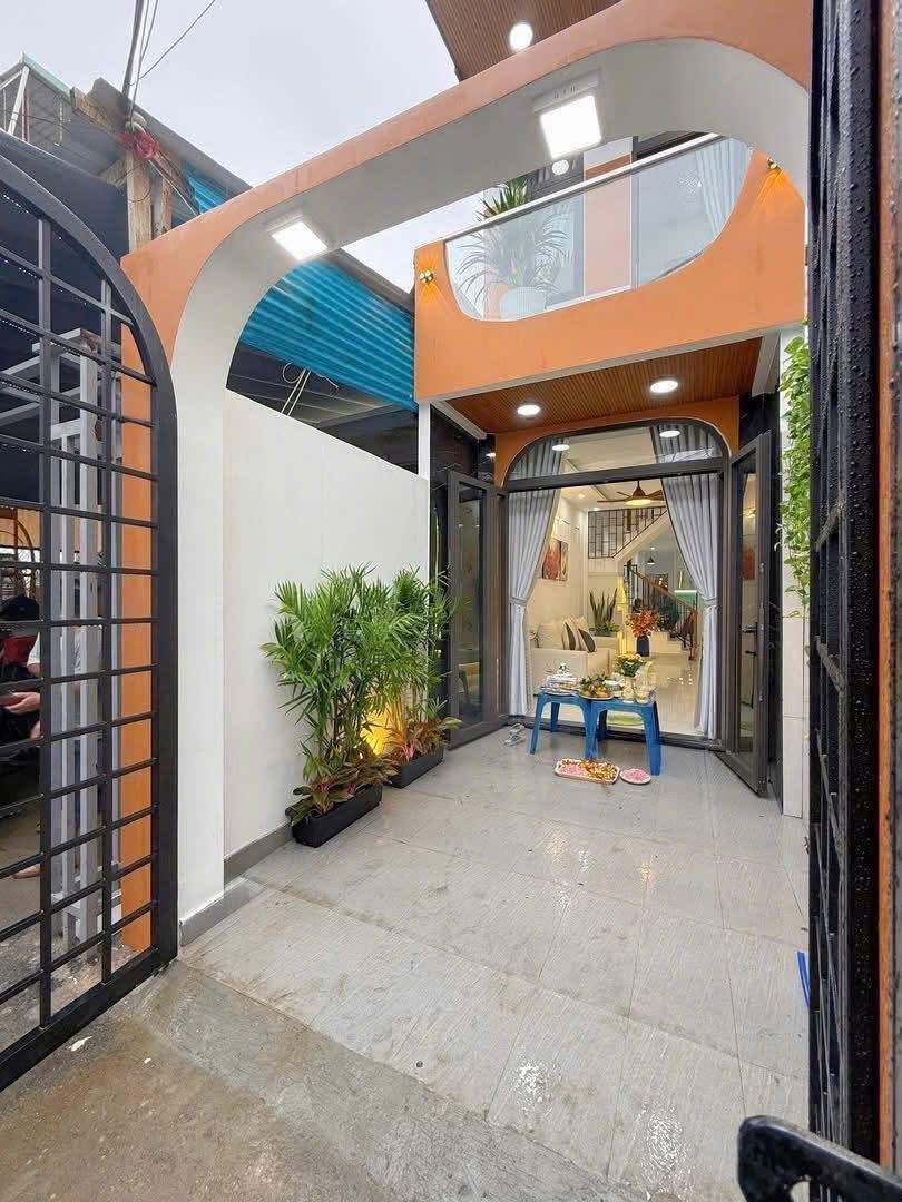 Bán nhà 2 tầng kiệt ô tô đường Ông Ích Khiêm, Hải Châu, 90m2, 3 phòng ngủ, đủ nội thất