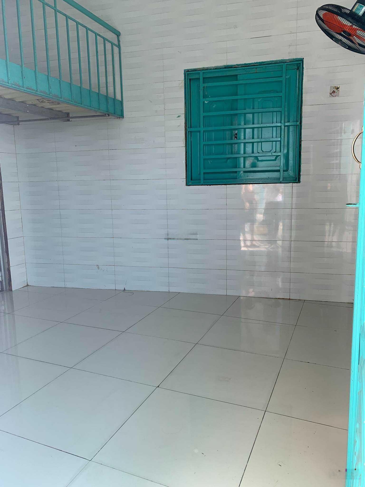 Cho thuê phòng trọ hẻm 184/ Lê Đình Cẩn, có gác lửng gần chợ, giá 2tr triệu/tháng