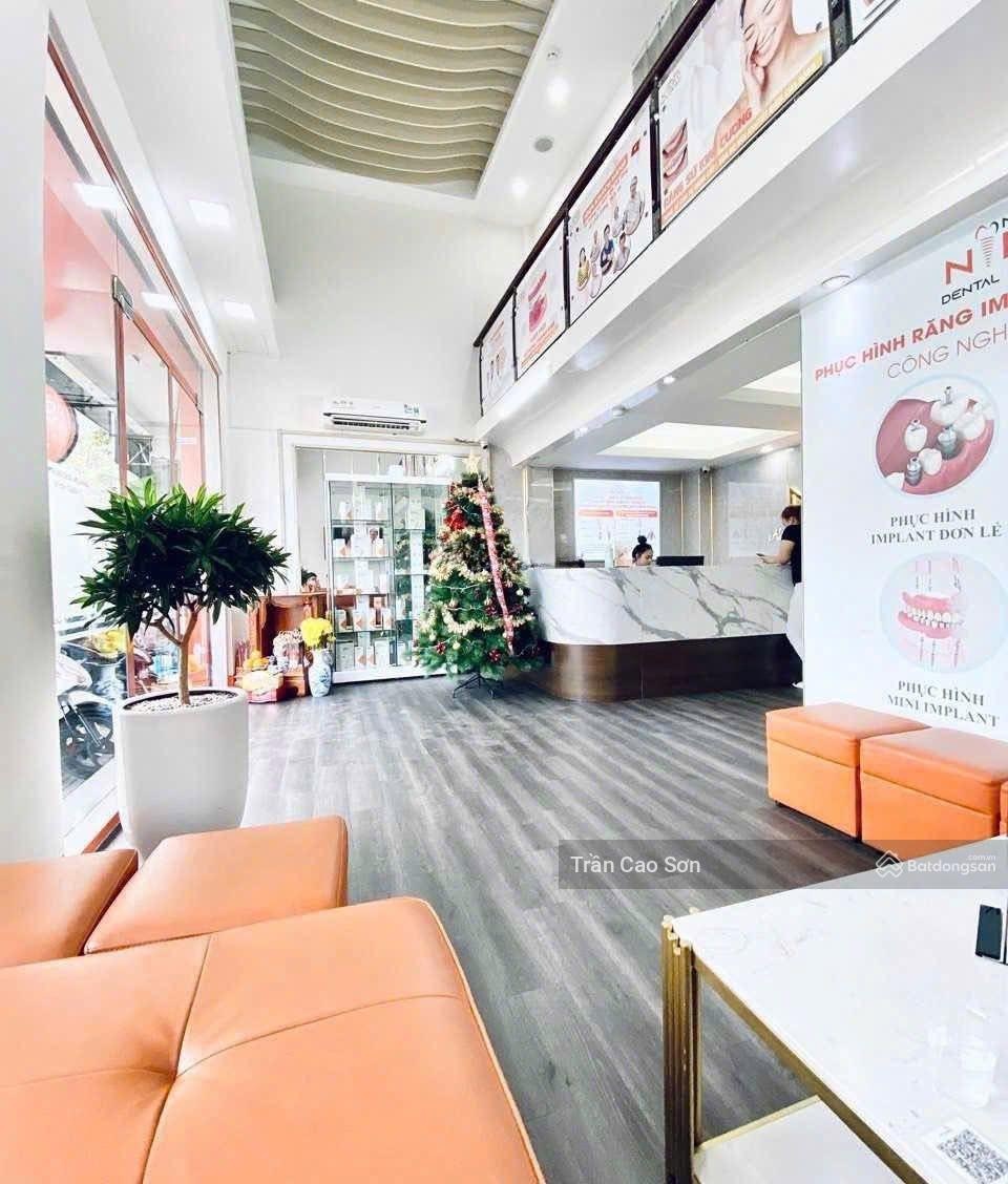 Cho thuê nhà 179 Đường 3/2, Quận 10. DT: 8x8m - 5 tầng thang máy. Giá 65tr/tháng LH 0908569794 Sơn