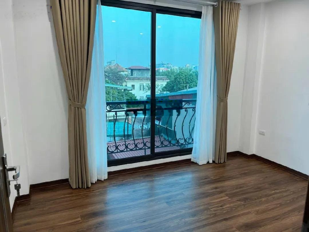 Bán nhà đội cấn ba đình - dt 30m2 - 6 tầng - mt 4.3m - mặt ngõ kd - vị trí đỉnh - 11.x tỷ