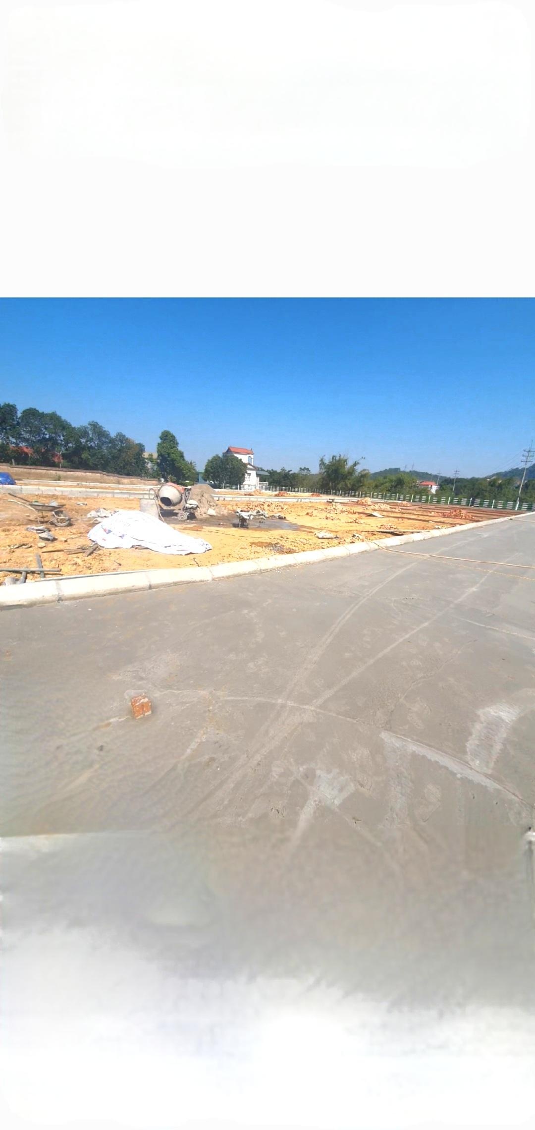 Bán gấp lô đất 100m2 MT 6m ôtô tránh đường Tùng Thiện Sơn Tây, gần ĐH Lao động xã hội