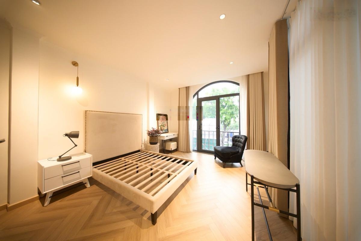 Bán nhà Giảng Võ, Ba Đình - 5 tầng 36m2 - oto vào nhà - nhà mới - giá 15.5 tỷ