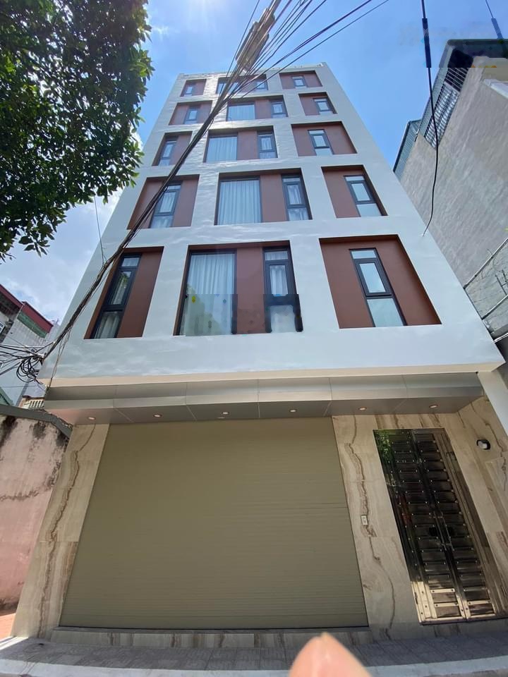 Bán tòa nhà 7 tầng thang máy mặt phố Vạn Phúc, 2 mặt tiền, cho thuê dòng tiền tốt