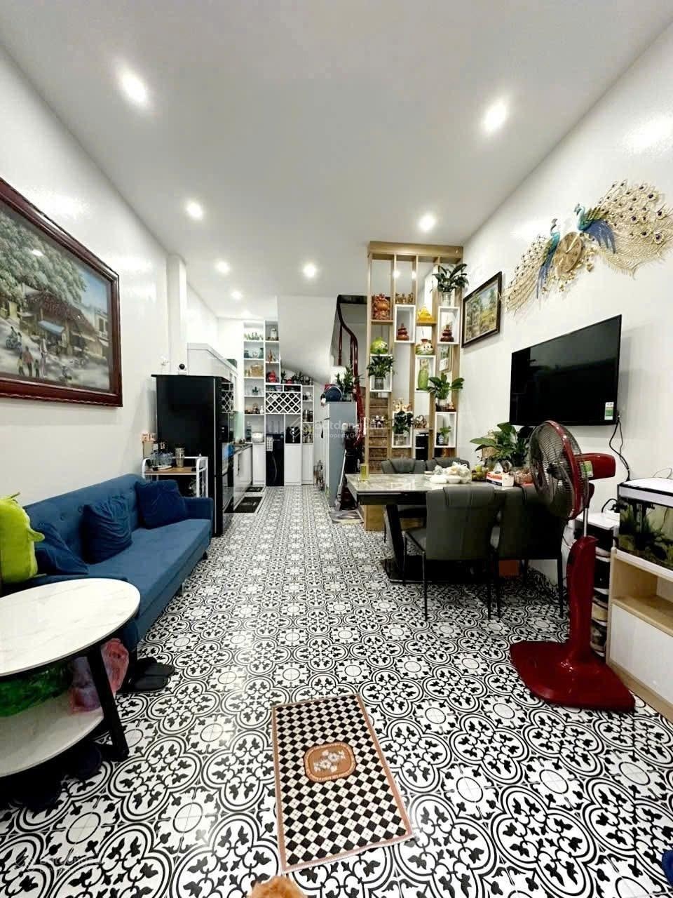 Nhà đẹp Đội Cấn, 20m ra ôtô ngõ thông ba gác đỗ cửa, lô góc 2 mặt thoáng, dân xây BTCT 36m2*5T