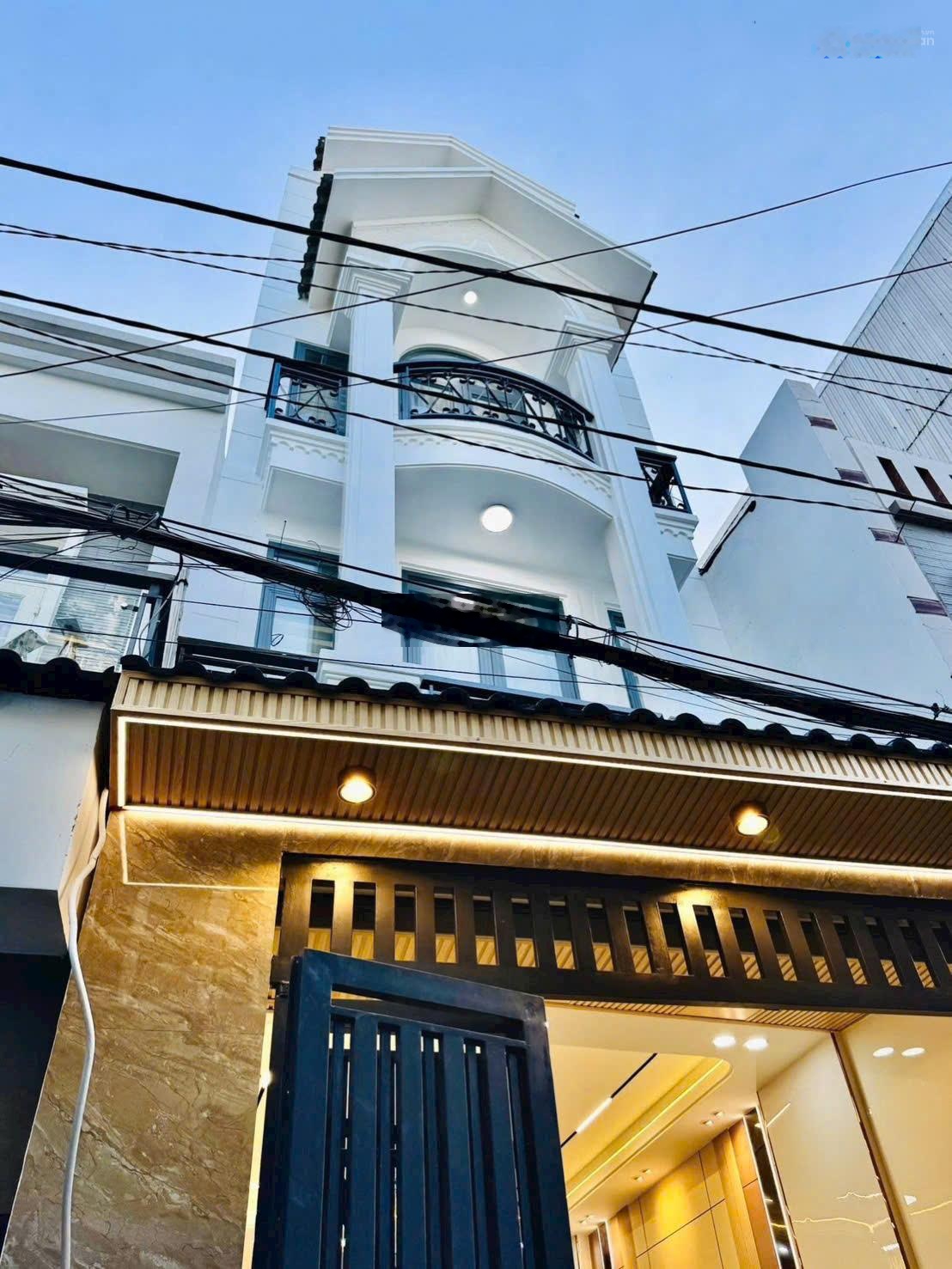 Bán nhà trung tâm Phú Nhuận chỉ 2,2 tỷ - hẻm 6m Huỳnh Văn Bánh. Gồm 4PN, sổ hồng riêng, ở ngay