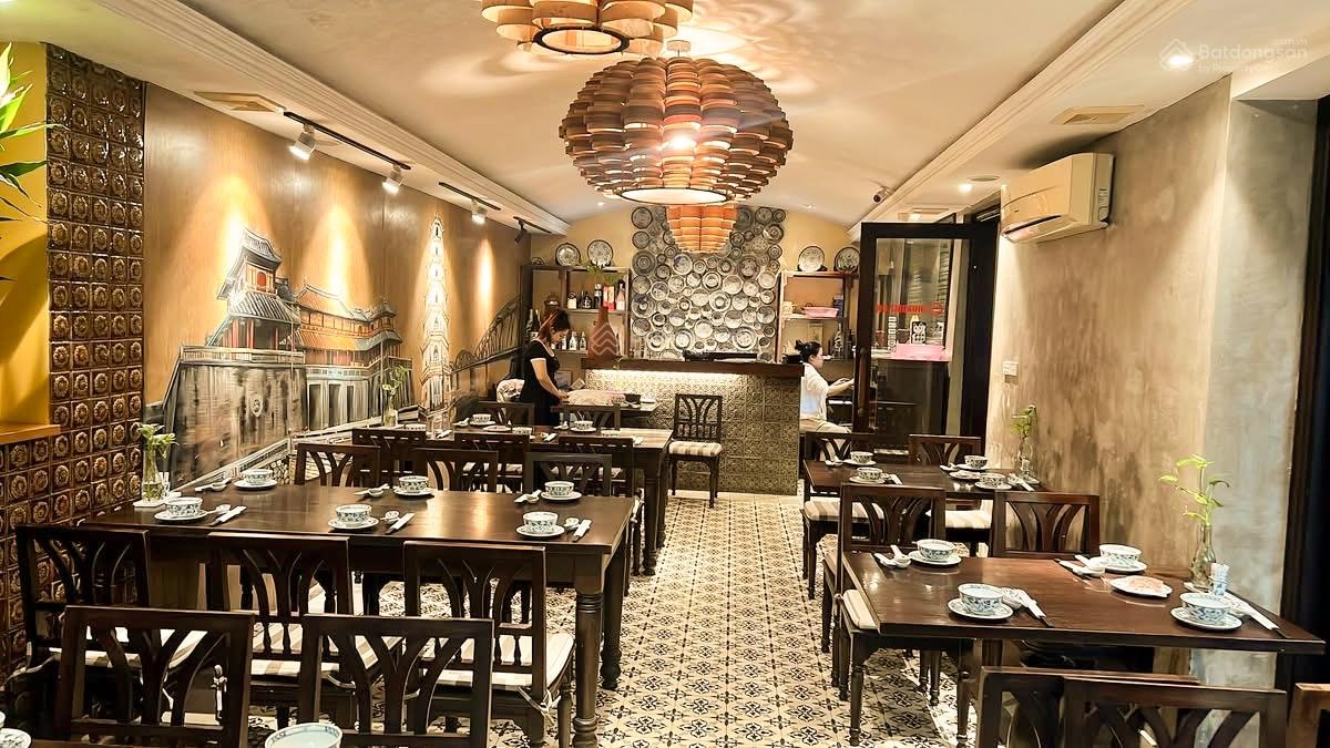 1 siêu kinh doanh - phố víp ba đình - 1 nhà ra phố - ô tô tránh - siêu hiếm siêu đẹp - tại phố víp