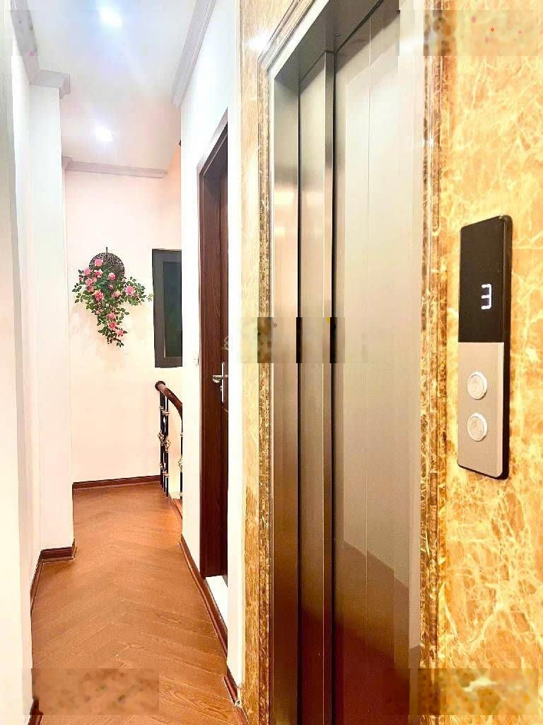 Bán nhà phố cây cảnh hoàng hoa thám - thang máy - full nội thất đẹp lung linh