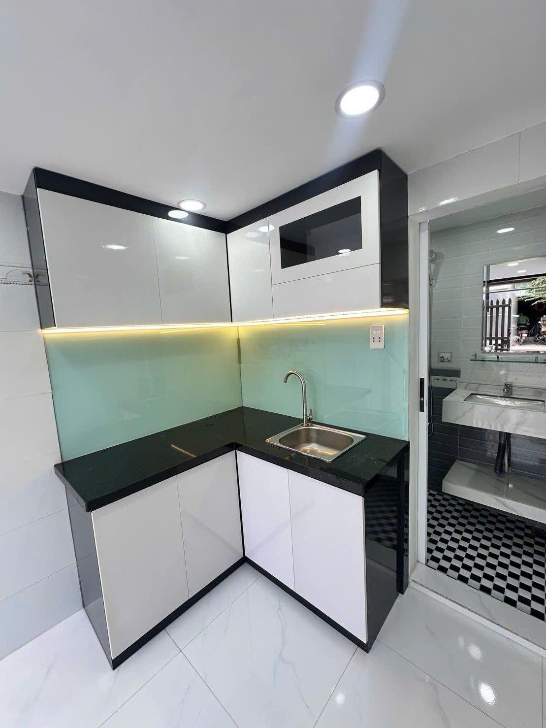 NHÀ MẶT TIỀN DƯƠNG CÔNG KHI NGAY CHỢ NHỎ HÓC MÔN Vị trí kinh doanh cực đỉnh: nail tóc, spa...