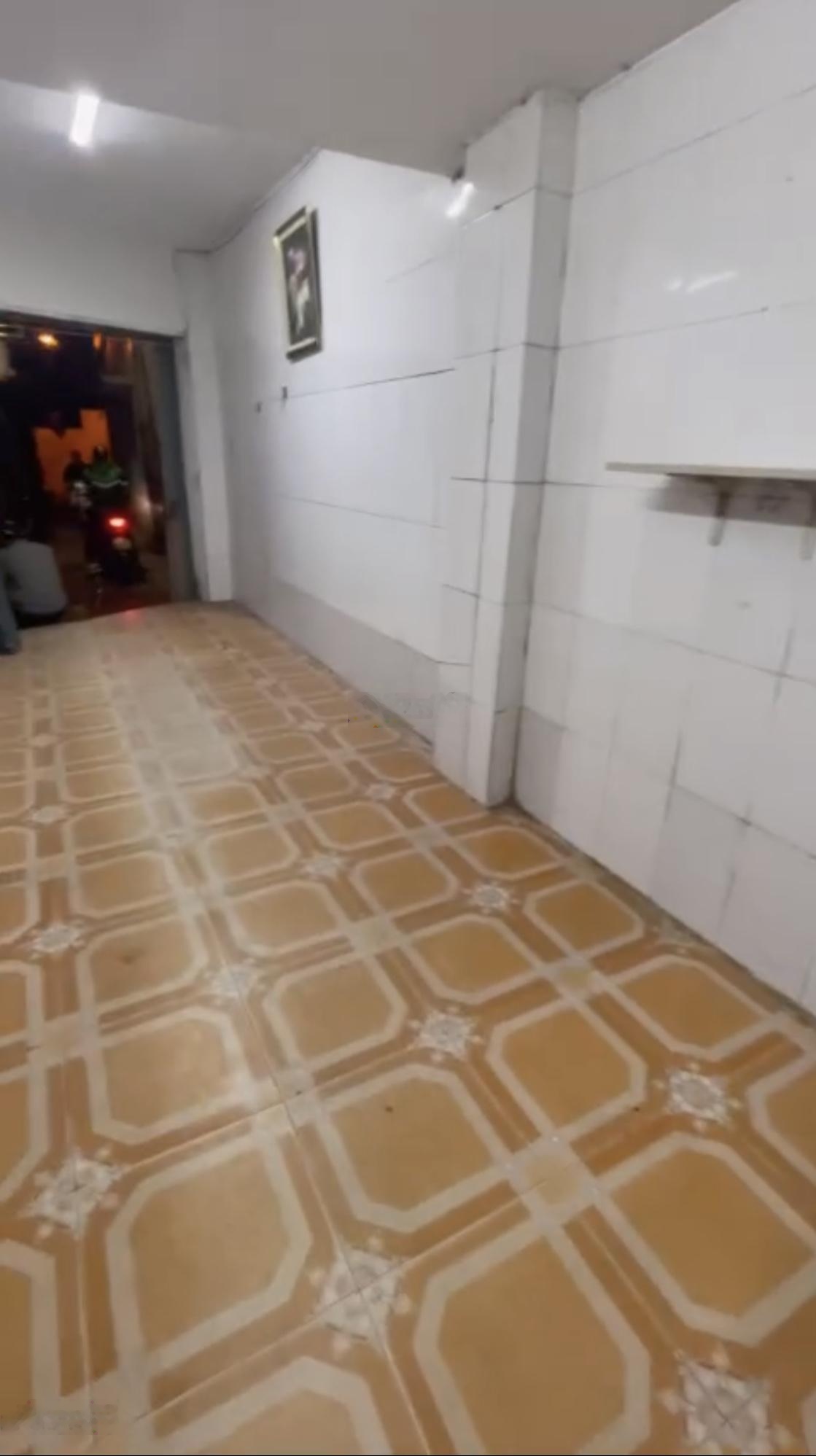 Nhà đất xen kẹt phố Trung Kính, Trần Duy Hưng gần phố kinh doanh tốt