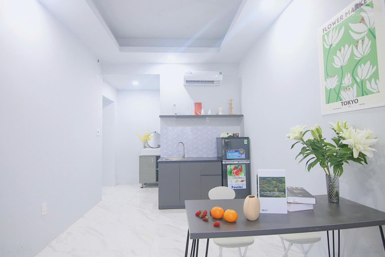 Cho Thuê Phòng Ban Công Full Nội Thất ở Đào Duy Anh gần công viên Gia Định, Phú Nhuận giáp Q1, Q3