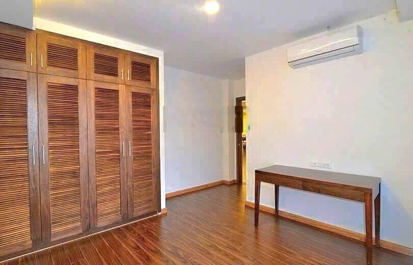 Bán nhà mặt phố Hoàng Hoa Thám 135m2, 7 tầng giá: 47 tỷ. Ba Đình