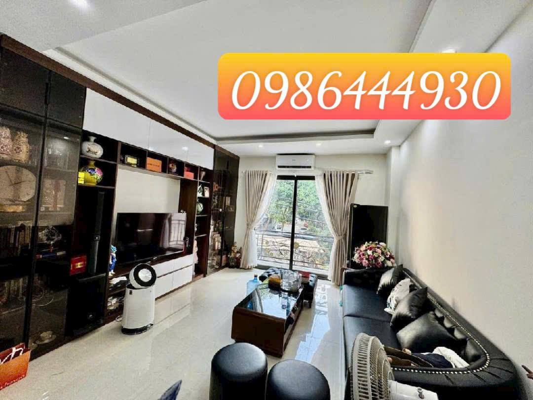 Nhà đẹp 6 tầng, mặt ngõ gara ô tô 7 chỗ, gần khu đô thị Đại Thanh 32m², 6,6 tỷ