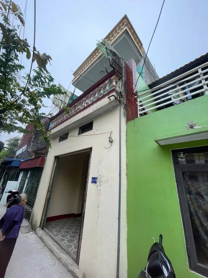 Bán nhà 2 tầng 60m2 mặt tiền 4m, hướng Đông Nam, gần nhà trẻ Sao Vàng, Trần Đăng Ninh, Nam Định