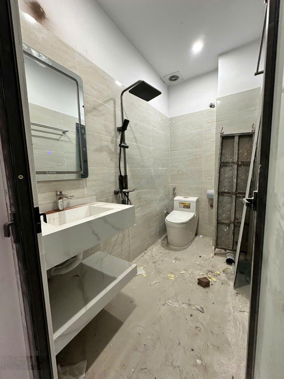 Mở bán cụm 2 căn giá rẻ nhất phân khúc sân cổng riêng ngõ thông tứ tung ô tô đỗ cửa, 60m2x4Tầng